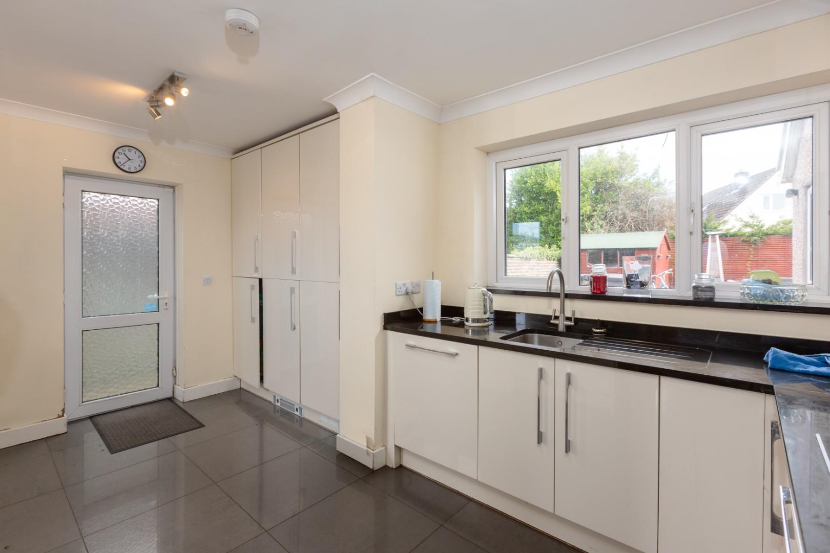 Murton Lane, Newton, Swansea, SA3 4TR